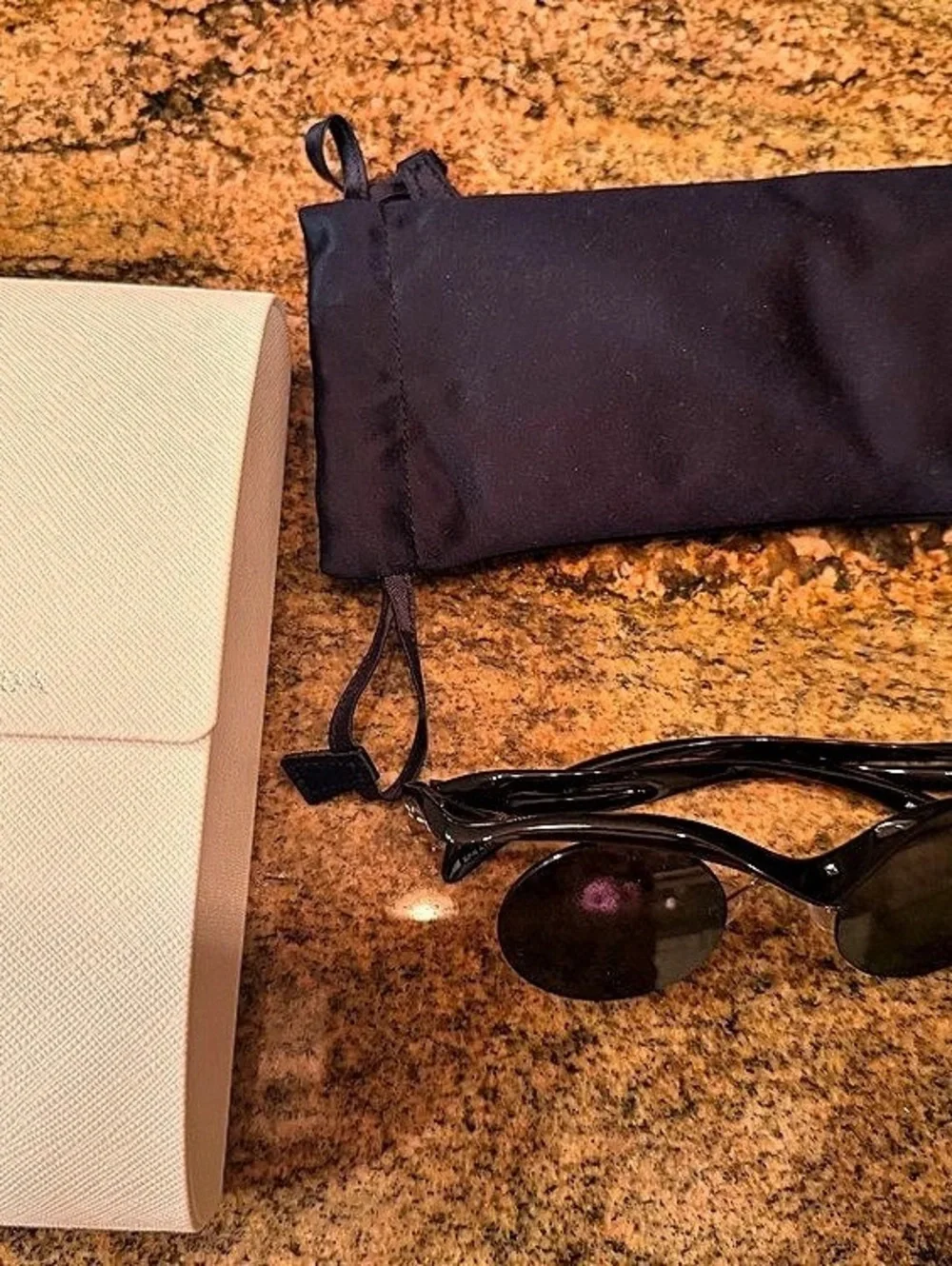 Prada SPR 16Q Cinema Round Sunglasses Black & Brown Like New